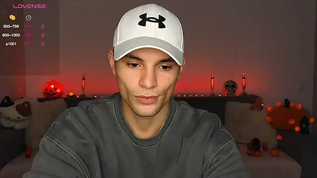 Snapshot of denlover1 chatting on 10/17/25, 06:38 denlover1 online show from 10/17/25, 06:38