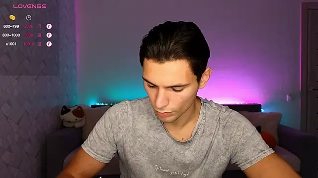 Snapshot of denlover1 chatting on 10/23/25, 06:34 denlover1 online show from 10/23/25, 06:34