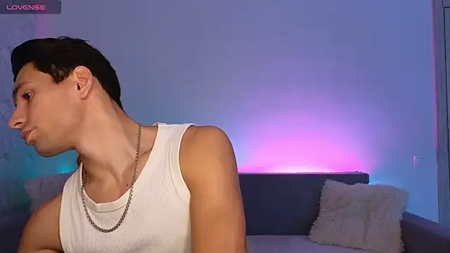 Snapshot of denlover1 chatting on 10/26/25, 07:47 denlover1 online show from 10/26/25, 07:47