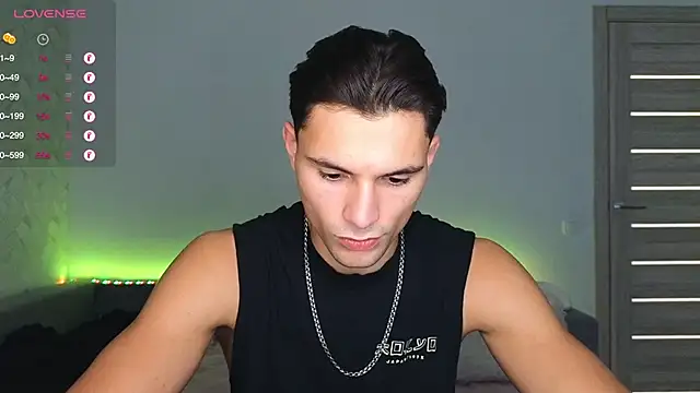 Snapshot of denlover1 chatting on 10/29/25, 09:00 denlover1 online show from 10/29/25, 09:00