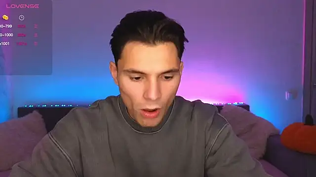 Snapshot of denlover1 chatting on 10/31/25, 06:58 denlover1 online show from 10/31/25, 06:58