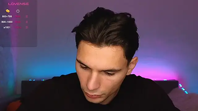 Snapshot of denlover1 chatting on 11/10/25, 08:24 denlover1 online show from 11/10/25, 08:24