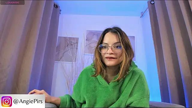 Angie Pirss online show from 01/08/25, 10:48