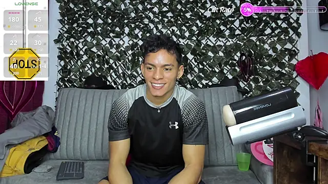 Snapshot of _EUFRATES_ chatting on 02/19/25, 10:31 EUFRATES online show from 02/19/25, 10:31