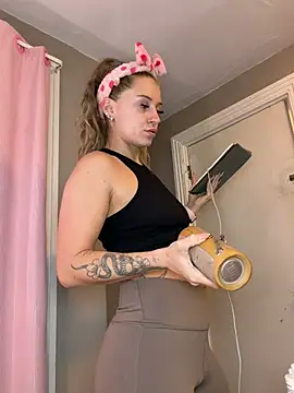 lexybabyxo online show from 05/13/26, 12:57