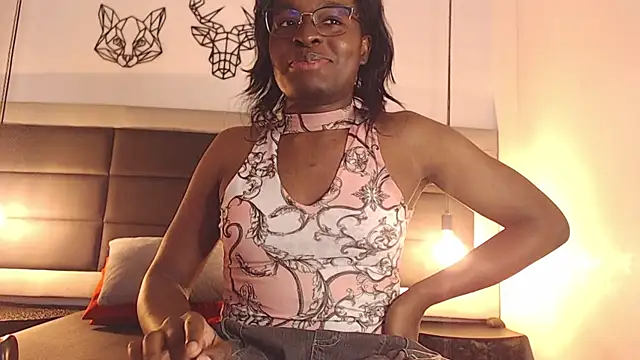 candy lovee69 online show from 10/06/25, 09:01