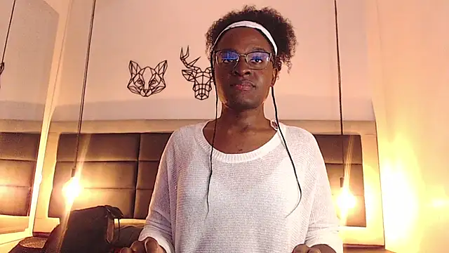 candy lovee69 online show from 12/15/25, 10:14