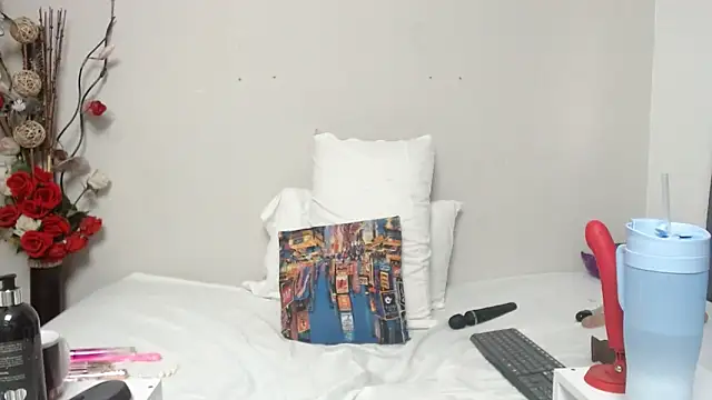 Nicol Love0 online show from 02/03/25, 10:00