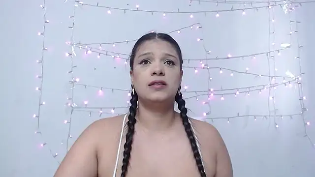 Nicol Love0 online show from 03/14/25, 02:08