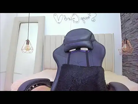 Zoeth Ruiz online show from 09/25/25, 01:59
