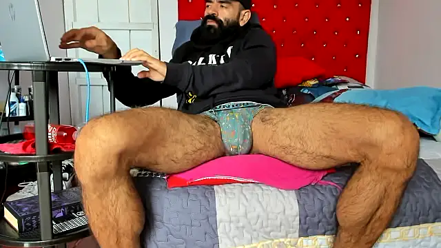 Chriss evanss  online show from 12/21/25, 02:24