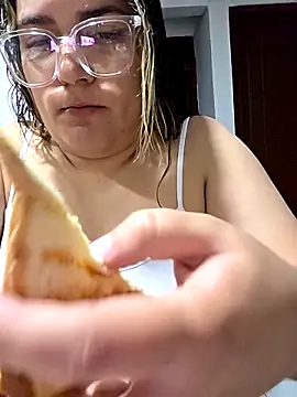 shantal smith9 online show from 04/05/26, 01:36