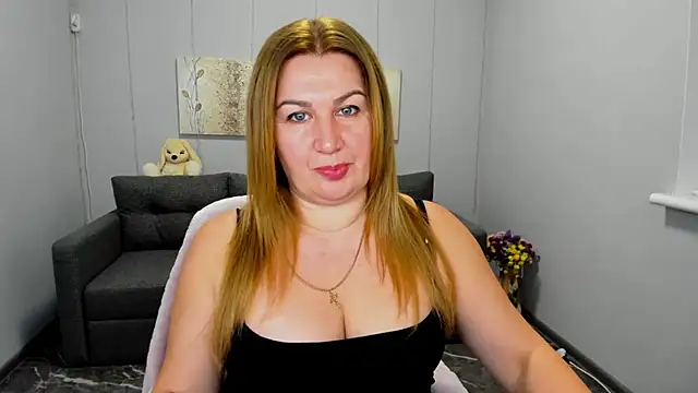 Lili Crossi online show from 01/29/25, 06:43