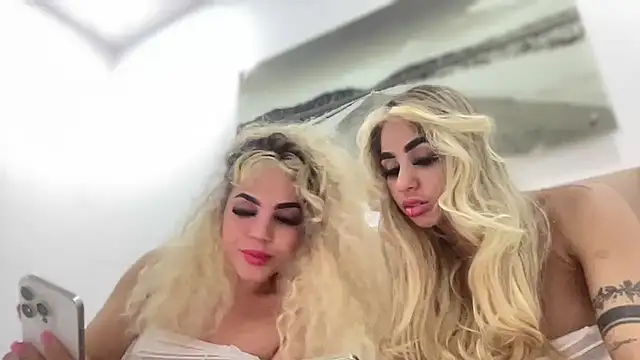 Susandolls online show from 10/20/25, 10:05