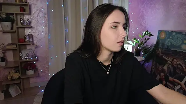 AuroraAksnesss online show from 12/03/24, 02:49