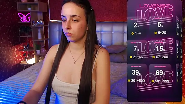 AuroraAksnesss online show from 02/12/25, 05:58