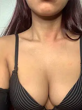 Snapshot of Sweety_008 chatting on 01/11/25, 08:22 Sweety 008 online show from 01/11/25, 08:22