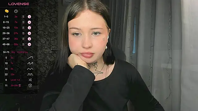 kate8ketee8 online show from 12/22/24, 01:44