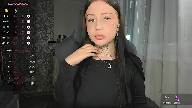 kate8ketee8 online show from 12/23/24, 11:57