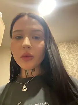 kate8ketee8 online show from 02/19/25, 06:54