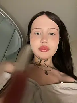 kate8ketee8 online show from 02/20/25, 08:25