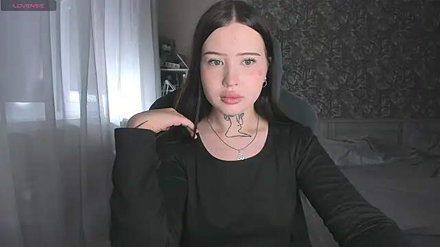 kate8ketee8 online show from 09/11/25, 10:04