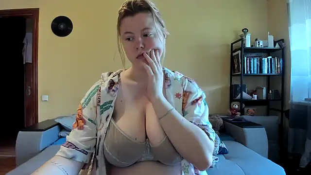 Snapshot of LillyDepp chatting on 04/30/26, 01:50 LillyDepp online show from 04/30/26, 01:50