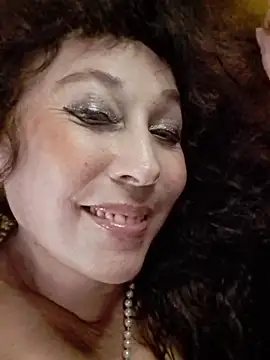 GypsyEsmeralda online show from 12/01/25, 05:18