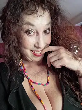 GypsyEsmeralda online show from 02/05/26, 07:13