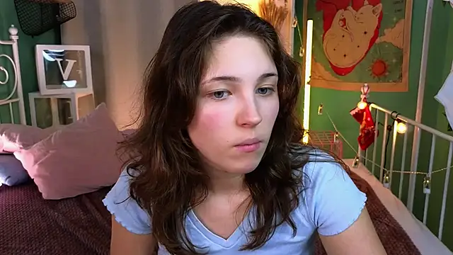 Snapshot of cherry_lea chatting on 12/21/24, 07:27 cherry lea online show from 12/21/24, 07:27