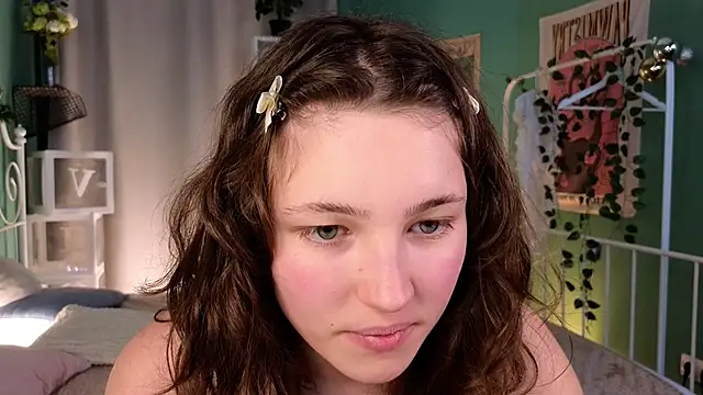 Snapshot of cherry_lea chatting on 01/04/25, 02:56 cherry lea online show from 01/04/25, 02:56