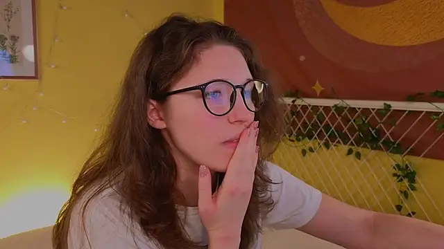 cherry lea online show from 11/18/25, 05:17