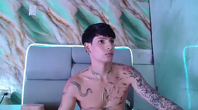 Apolo Hidalgo01 online show from 03/08/25, 05:22