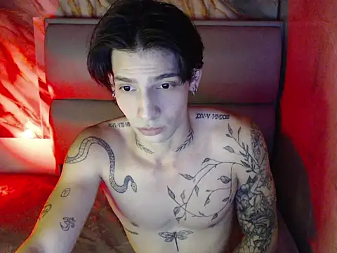 Apolo Hidalgo01 online show from 10/15/25, 10:54