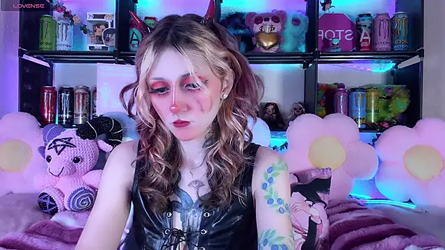 Snapshot of _Devill_Baby chatting on 07/24/26, 08:29 Devill Baby online show from 07/24/26, 08:29