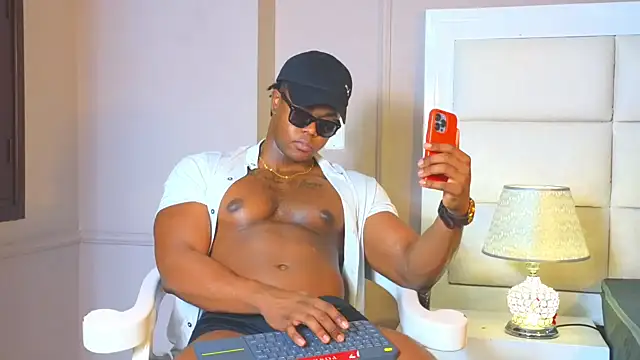 Snapshot of AdonisKnight chatting on 12/16/24, 02:04 AdonisKnight online show from 12/16/24, 02:04