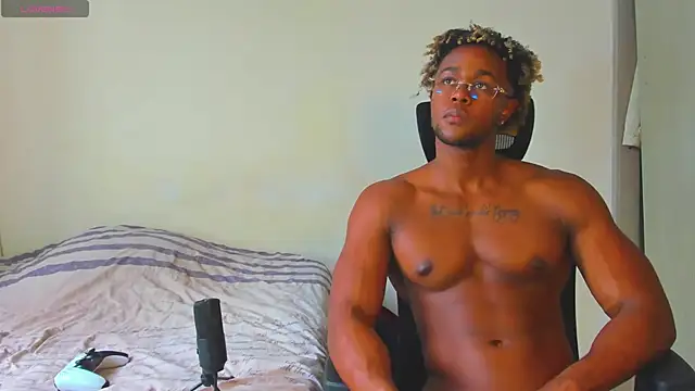 Snapshot of AdonisKnight chatting on 10/23/25, 10:08 AdonisKnight online show from 10/23/25, 10:08