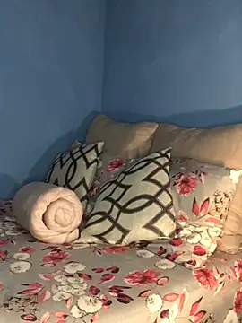 NunuBerry16 online show from 12/21/24, 11:45