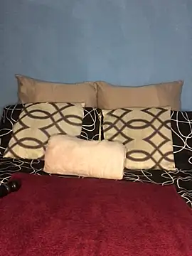 NunuBerry16 online show from 01/05/25, 06:45