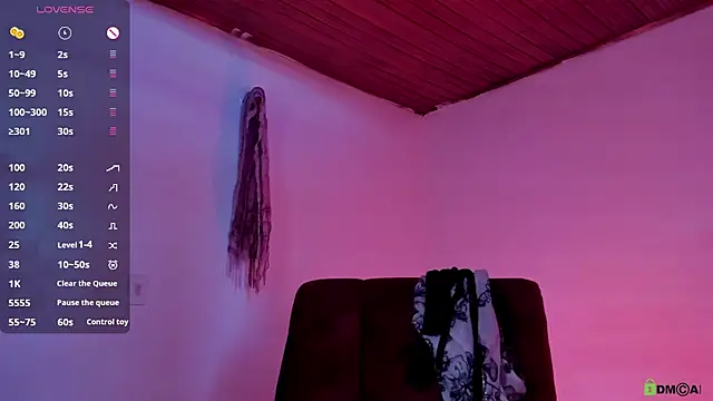 Snapshot of Borbala_Iggy chatting on 12/20/24, 05:08 Borbala Iggy online show from 12/20/24, 05:08