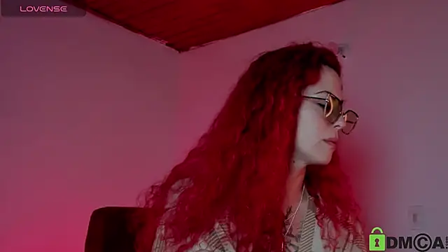 Snapshot of Borbala_Iggy chatting on 12/31/24, 12:43 Borbala Iggy online show from 12/31/24, 12:43