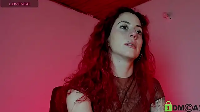 Snapshot of Borbala_Iggy chatting on 01/03/25, 10:19 Borbala Iggy online show from 01/03/25, 10:19