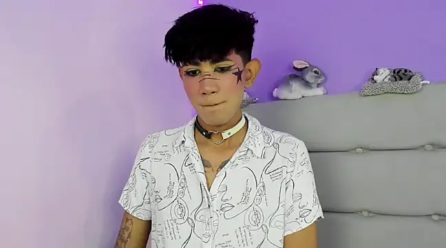 andrew uwu  online show from 03/18/25, 07:53