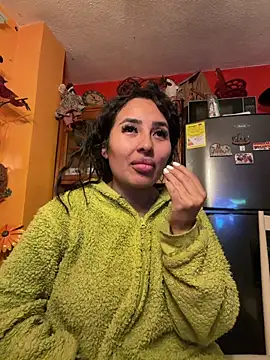 Snapshot of Anily_Lovely chatting on 06/18/26, 02:23 Anily Lovely online show from 06/18/26, 02:23