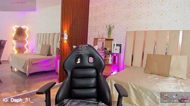 Daphnne tay online show from 09/26/25, 03:21