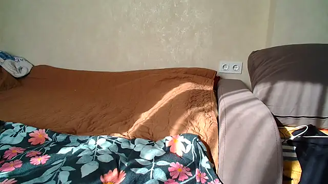 Brionia online show from 03/15/26, 07:14