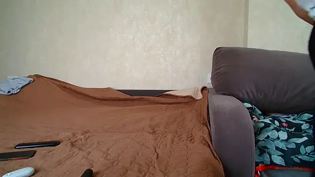 Brionia online show from 04/21/26, 05:58