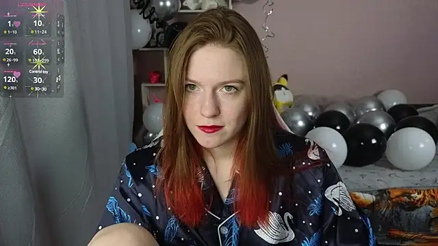 Snapshot of CassieJuice69 chatting on 12/17/24, 02:00 CassieJuice69 online show from 12/17/24, 02:00