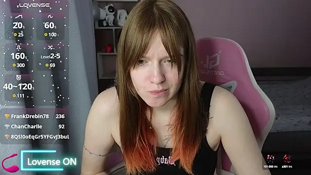 Snapshot of CassieJuice69 chatting on 02/14/25, 11:31 CassieJuice69 online show from 02/14/25, 11:31