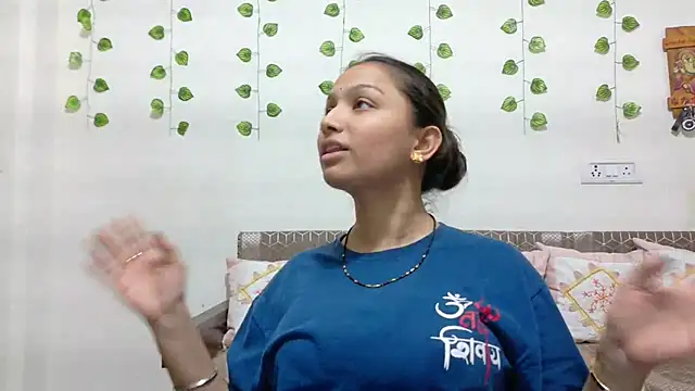 Aleena Rai online show from 11/02/25, 07:49